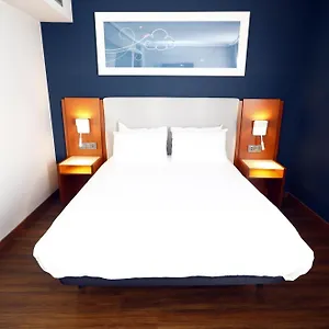 Travelodge Madrid Aeropuerto 3*, Coslada Spain