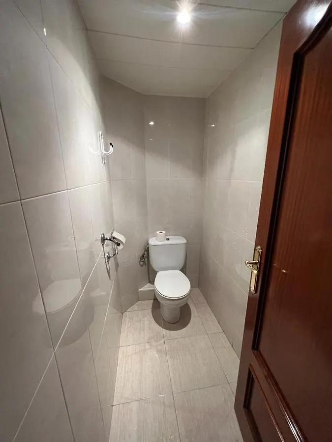 Rooms Nueva Valencia 0*, Barcelona Spain